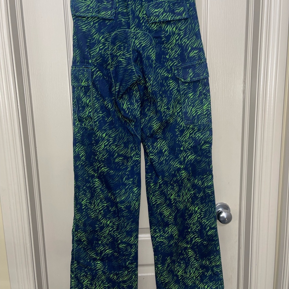 I.AM.GIA Sinead Pant in Green Tiger - Picture 4 of 10